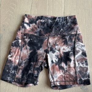 Lululemon align high rise short with pocket 6" inseam